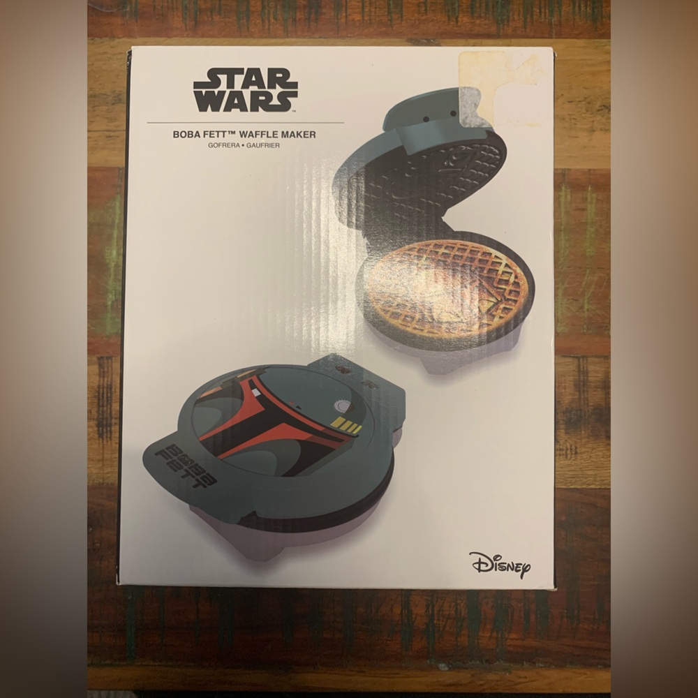 New NIB Star Wars Boba Fett Waffle Disney Mandalorian Child Grogu kitchen home